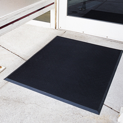 Finger-Tip&reg; Outdoor/Indoor Scraper Mat
